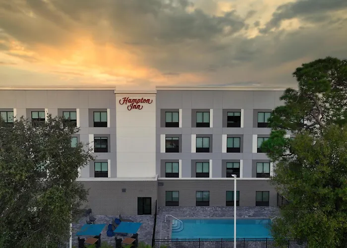 Central hotel: Hampton Inn Pinellas Park St Petersburg, Fl